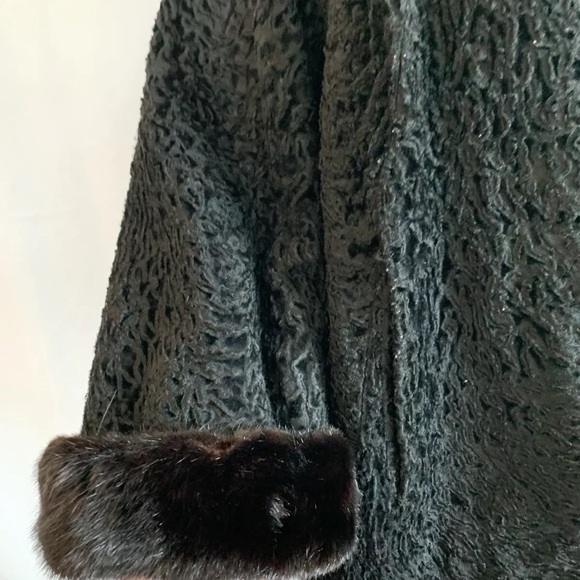 Vintage Black Shearling Coat With Mink Collar - Size Medium - Picture 3 of 7